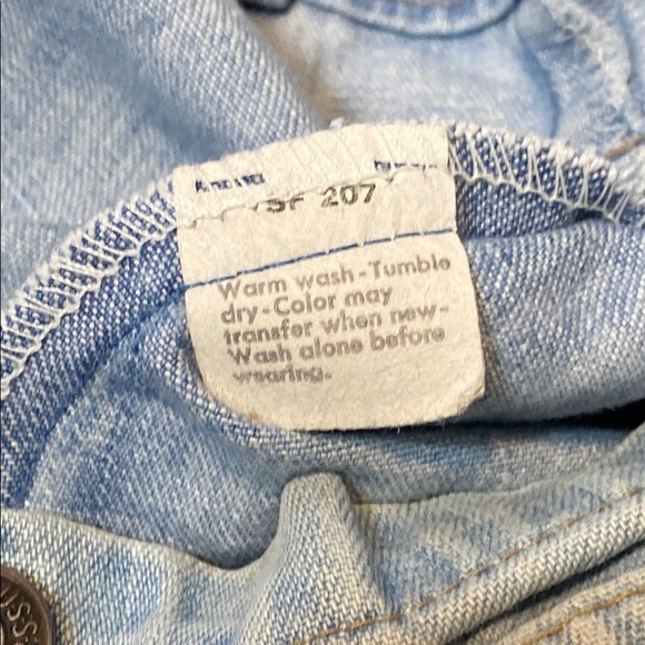 Vintage Levi's Blue Denim Overalls Classic Style - Picture 10 of 10